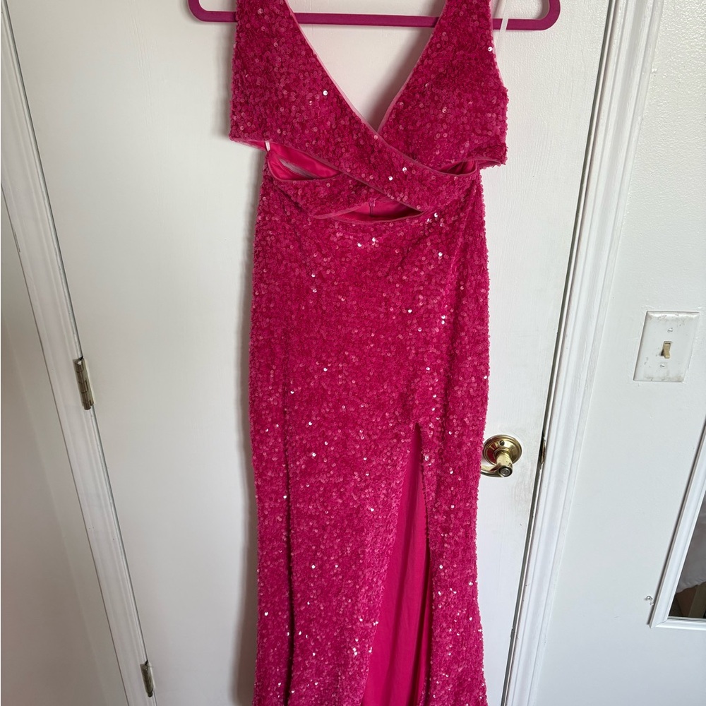 KISSPROM Mermaid V Neck Sequins Prom Dress with Slit in Hot Pink